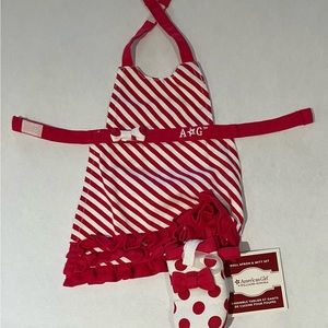 American Girl, Doll  Apron & Mitt Set William Sonoma - Retired (Doll size)